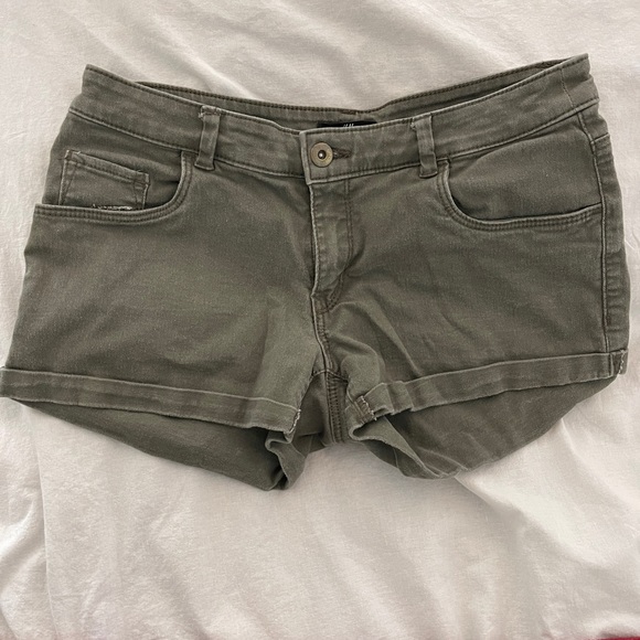 H&M Short Shorts - Picture 1 of 3